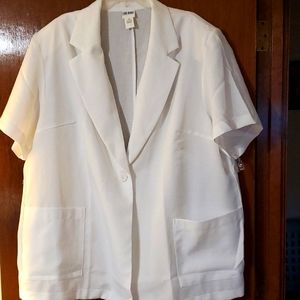 White short sleeve blazer size 28.